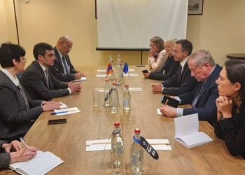 Глава МИД Арцаха и делегация Сената Франции обсудили последствия блокирования Лачинского коридора