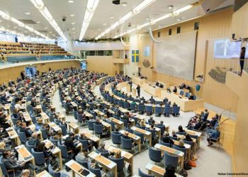 Должно быть свободное и беспрепятственное движение людей и товаров по Лачинскому коридору: члены Риксдага Швеции