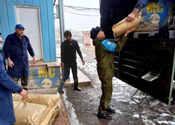 Азербайджанская сторона на 14 часов остановила машины миротворцев, поставляющих гуманитарные грузы