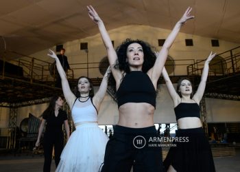 «Бульвар Сансет» — на Ереванской сцене