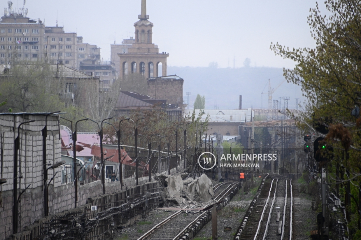 Метрополитен работает в чрезвычайном режиме: поезда перешли на одностороннее движение