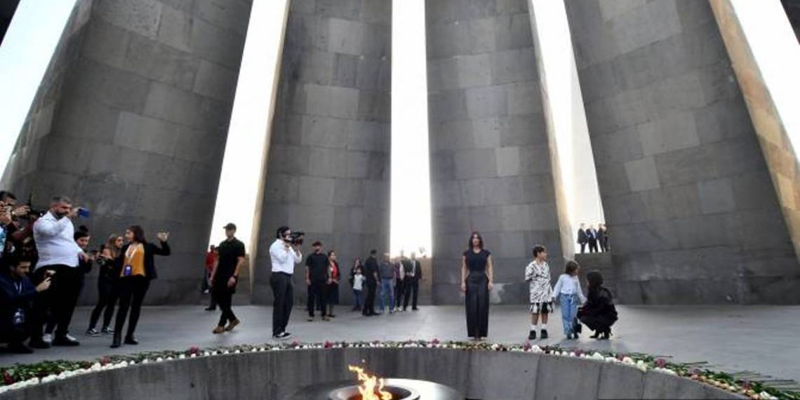 Помним, скорбим, требуем