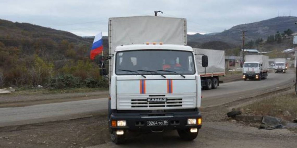 В сопровождении миротворцев РФ в Степанакерт доставлен гуманитарный груз