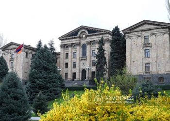 В Национальном собрании Армении началось очередное заседание