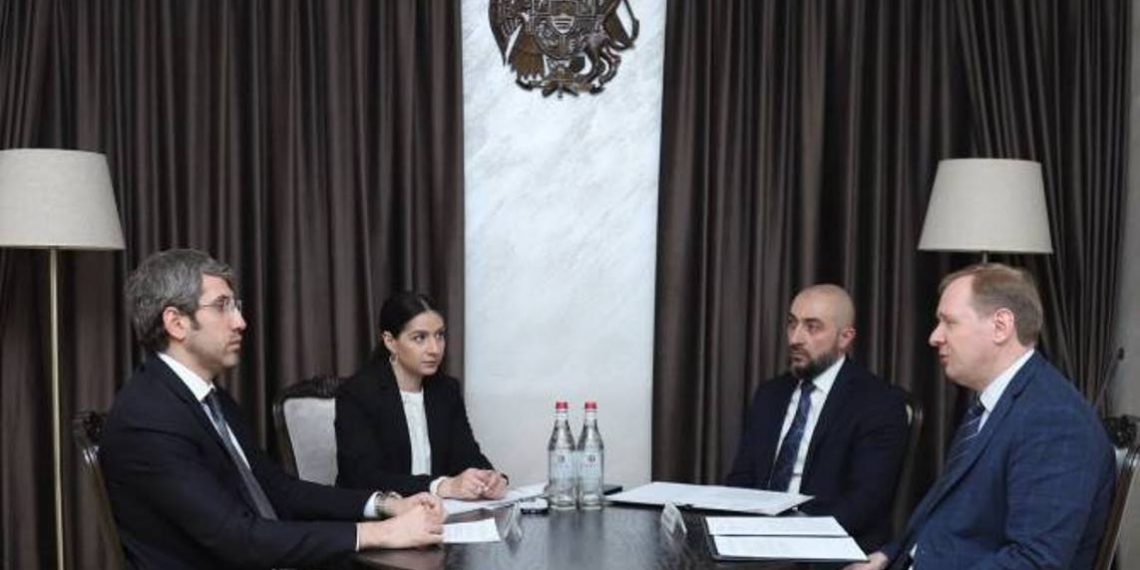 Министр юстиции Армении и гендиректор ЮКЖД обсудили вопросы отраслевого сотрудничества