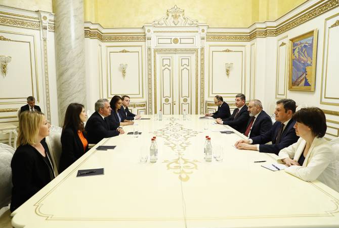 Премьер-министр Армении принял председателя Совета региона Франции О-де- Франс