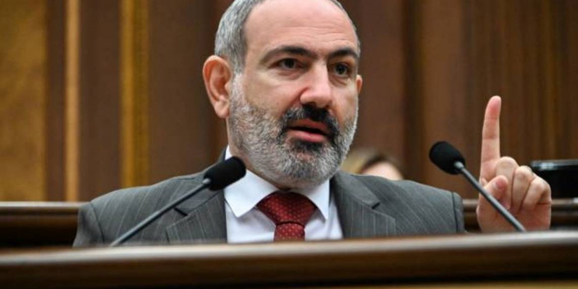 Да, на столе переговоров лежит документ: премьер-министр о продолжающихся в Вашингтоне переговорах