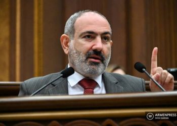 Да, на столе переговоров лежит документ: премьер-министр о продолжающихся в Вашингтоне переговорах