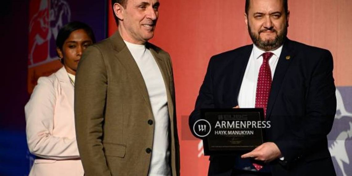 Мы должны проводить много подобных чемпионатов: Арутюнян о молодежном ЧЕ по боксу