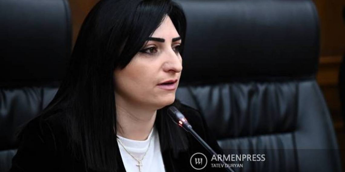 Депутат Парламента Армении инициировала сбор подписей с требованием убрать азербайджанский КПП из Лачинского коридора