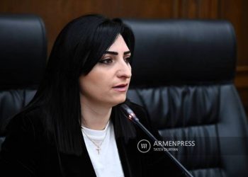 Депутат Парламента Армении инициировала сбор подписей с требованием убрать азербайджанский КПП из Лачинского коридора