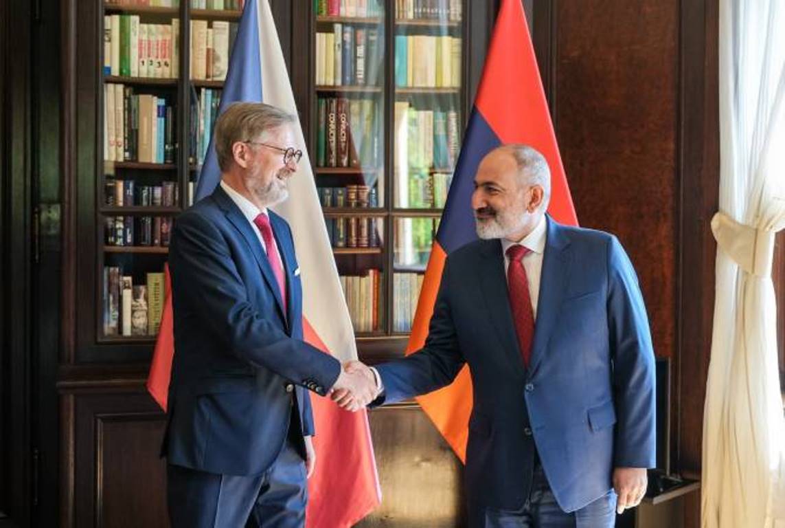 Премьер-министры обсудили вопрос активизации экспорта из Армении в Чехию