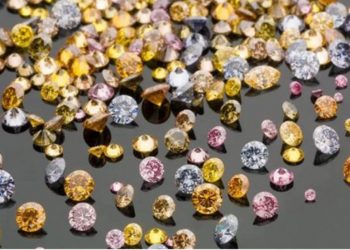 Большая часть объема экспорта Армении приходится на драгоценные и полудрагоценные камни,  металлы и изделия из них