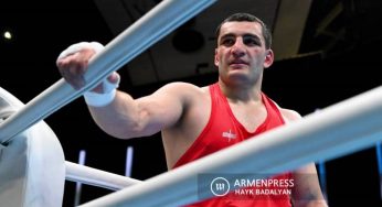 Боксер Нарек Манасян вышел в четвертьфинал чемпионата мира