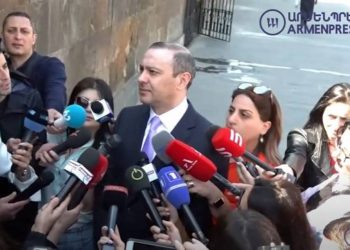 В важнейших вопросах армяно-азербайджанских переговоров прогресса нет: секретарь Совбеза