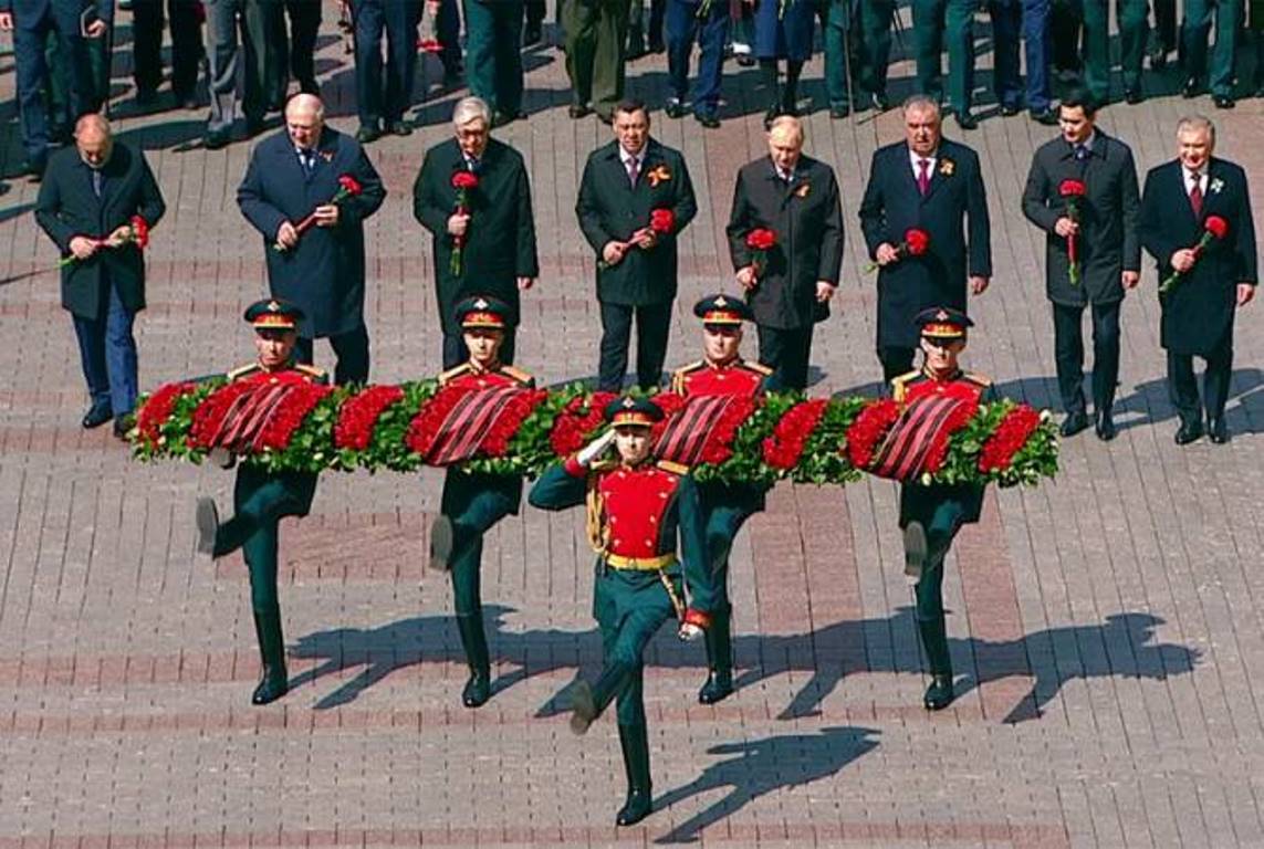 В Москве Пашинян возложил цветы к Могиле Неизвестного солдата