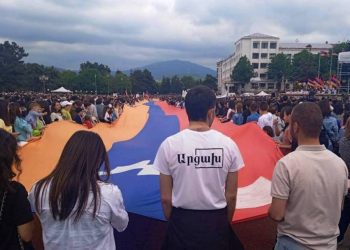 Мы готовы к переговорам, но не с пистолетом у виска