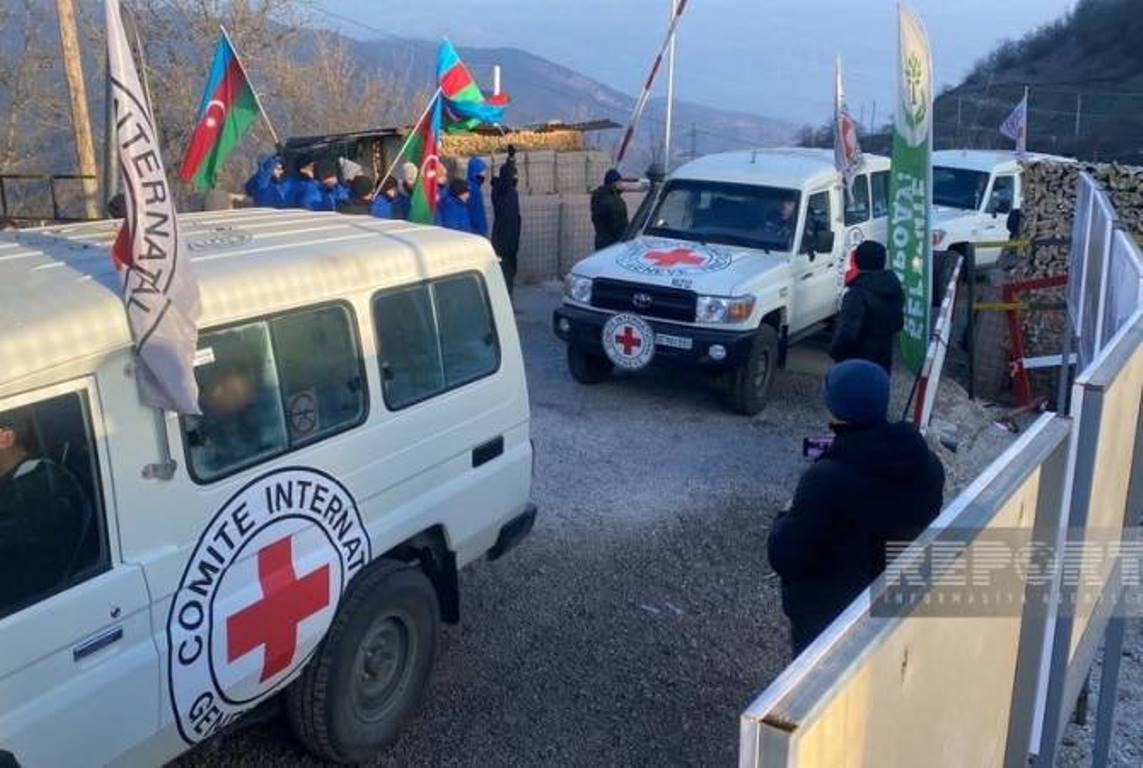 Азербайджан требует проверить автомобили, перевозящие пациентов, а также паспорта сотрудников МККК в Лачинском коридоре