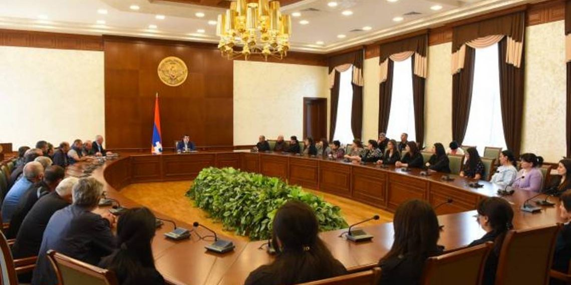 Президент Арцаха встретился с родственниками военнослужащих, погибших в 44- дневной войне