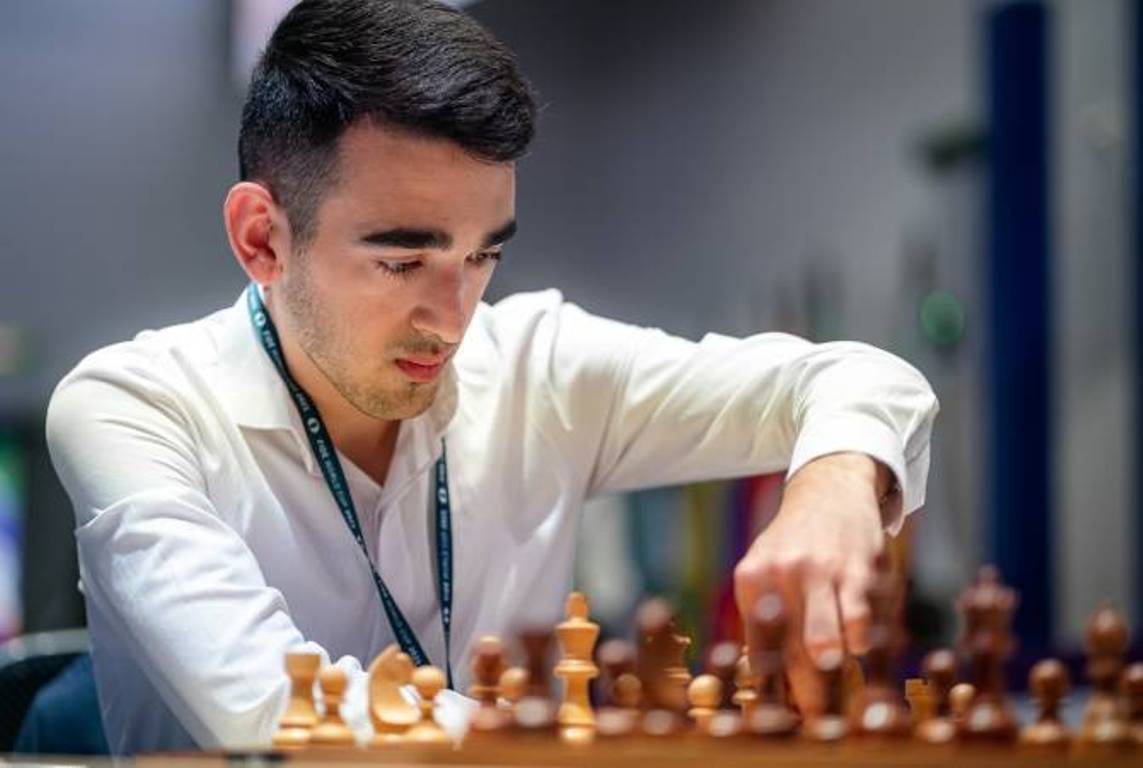 Айк Мартиросян — лидер международного шахматного турнира в Шардже