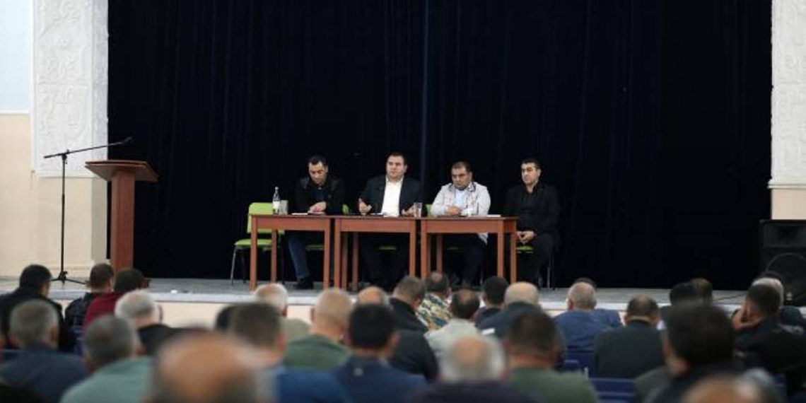 Госминистр Арцаха на встрече с жителями Атерка и Мартакерта выразил уверенность, что их борьба  увенчается успехом