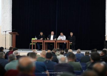 Госминистр Арцаха на встрече с жителями Атерка и Мартакерта выразил уверенность, что их борьба  увенчается успехом