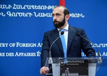 Глава МИД Армении ожидает активных шагов Великобритании по открытию Лачинского коридора