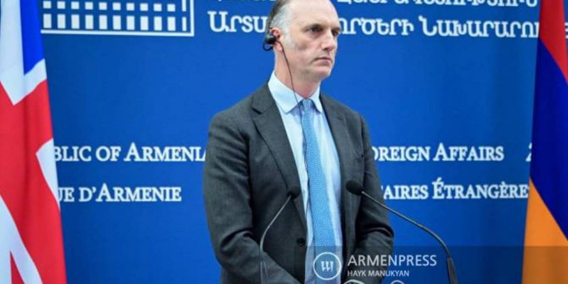 Госминистр Великобритании заявил, что поднимал в Баку вопрос о разблокировании Лачинского коридора