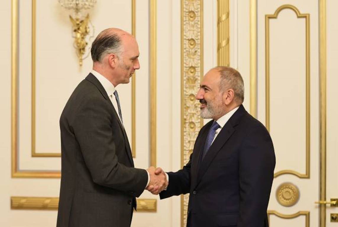 Пашинян и министр по европейским делам Великобритании коснулись процесса урегулирования армяно-азербайджанских отношений