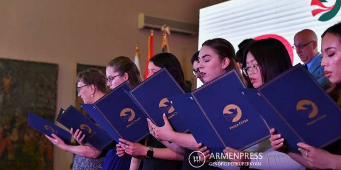 16 волонтеров Корпуса Мира в Армении приняли присягу