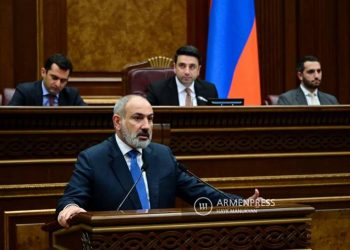 Представитель МИД РФ не может комментировать, может только принимать к сведению, что я говорю: Пашинян