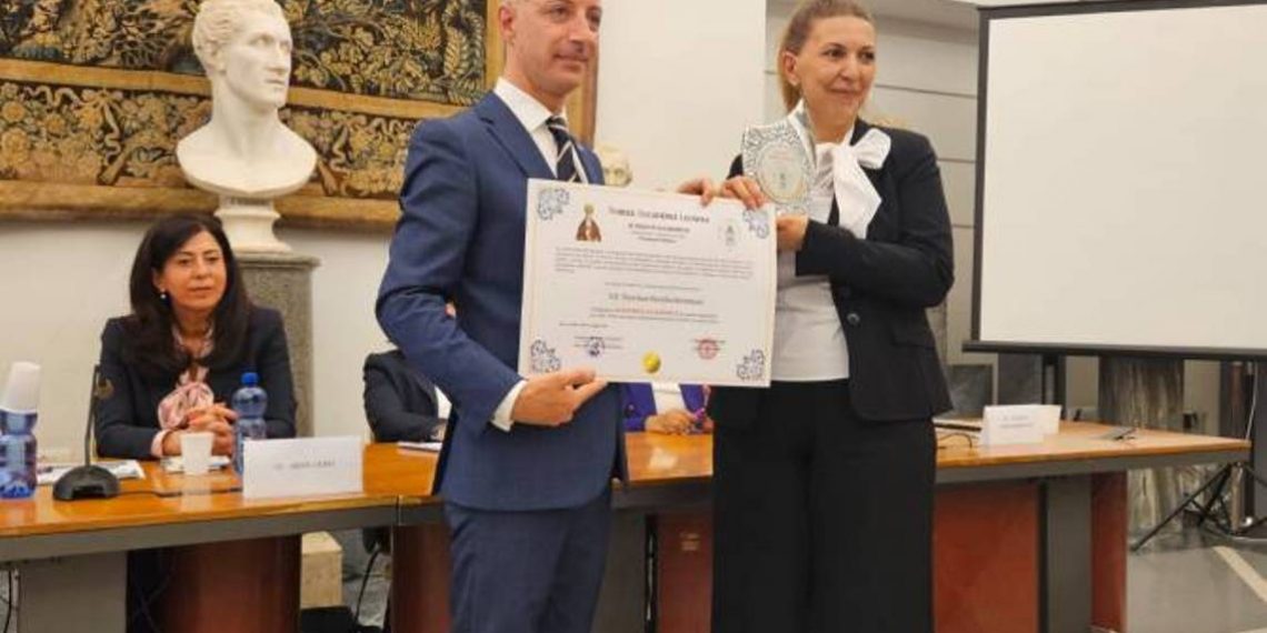 Посол Армении в Италии Амбарцумян награждена международной наградой «Leone XIII»