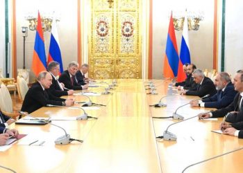 Армения готова к разблокированию коммуникаций на основе суверенитета и юрисдикции стран: Пашинян на встрече с Путиным