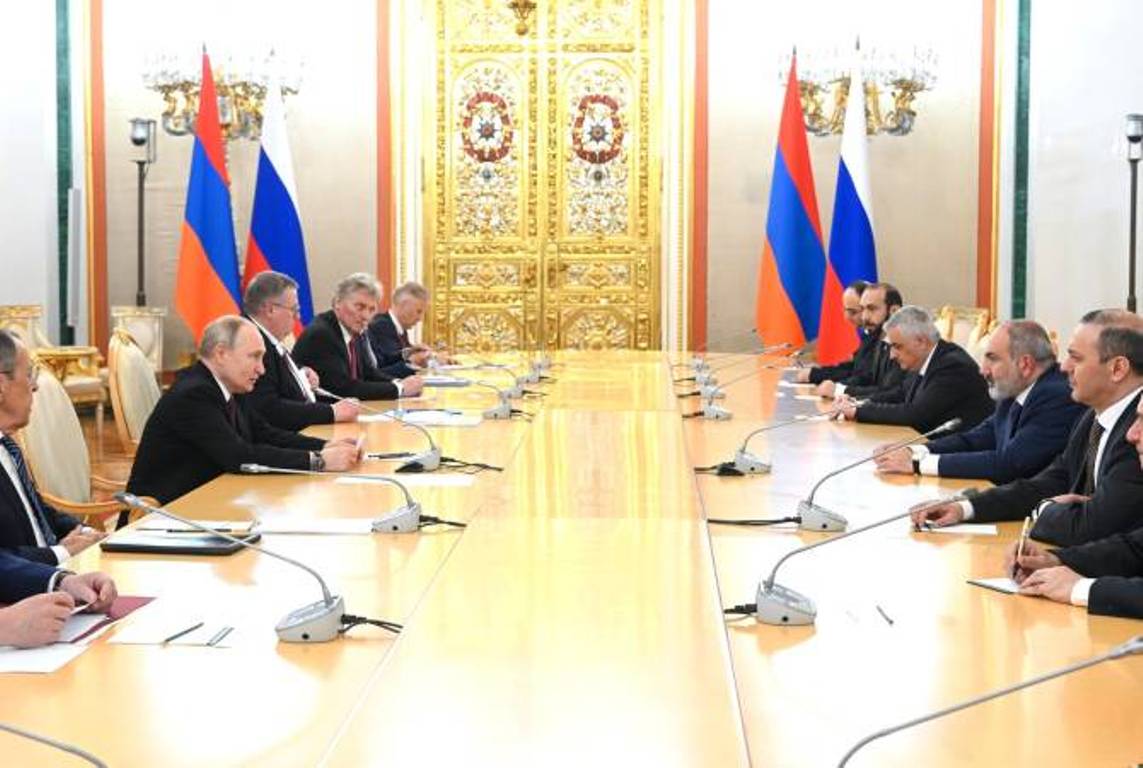 Армения готова к разблокированию коммуникаций на основе суверенитета и юрисдикции стран: Пашинян на встрече с Путиным