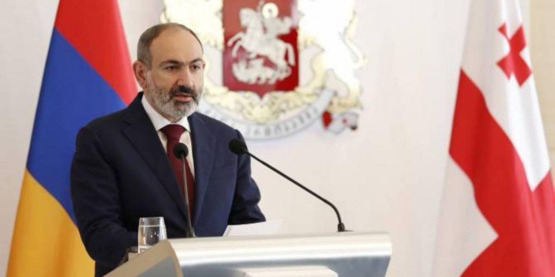 Никол Пашинян направил президенту и премьер-министру Грузии поздравительные послания