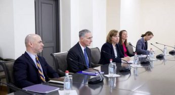 Глава МИД Армении и американский сопредседатель МГ ОБСЕ обсудили процесс нормализации отношений между Ереваном и Баку