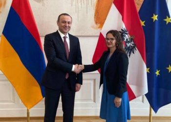 Секретарь Совбеза Армении провел встречу с советником федерального канцлера Австрии по внешнеполитическим вопросам