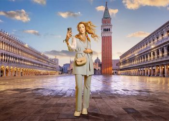 Министерство туризма Италии превратило Венеру Боттичелли в инфлюэнсера