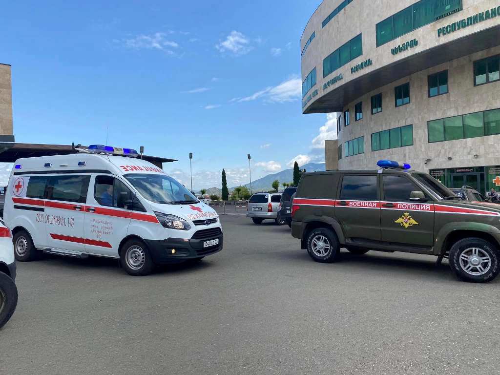 Из Арцаха  в Армению в сопровождении российских миротворцев перевезены 9 пациентов, находящихся в тяжелом состоянии