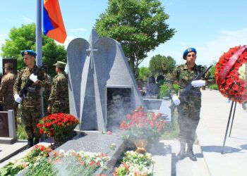 В военном пантеоне «Ераблур» состоялась церемония поминовения национального героя Республики Армения Ваагна Асатряна